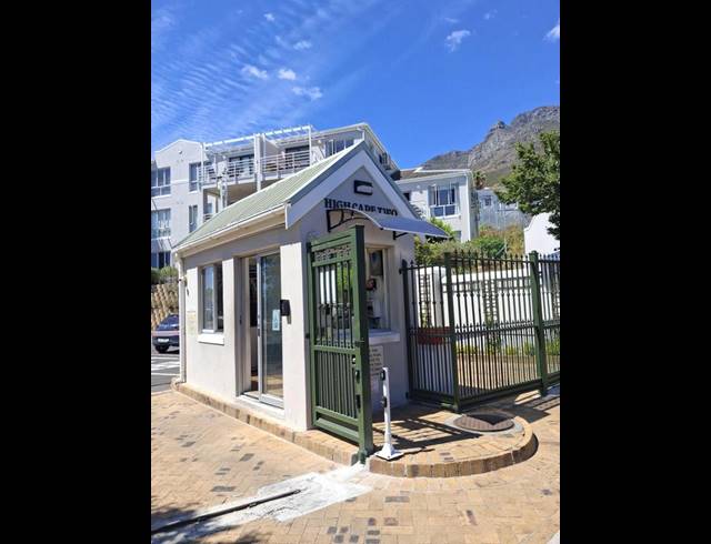 2 BEDROOM PROPERTY TO RENT IN VREDEHOEK